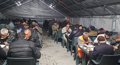 İlk Oruçlar Keçiören Belediyesi İftar Çadırında Açıldı
