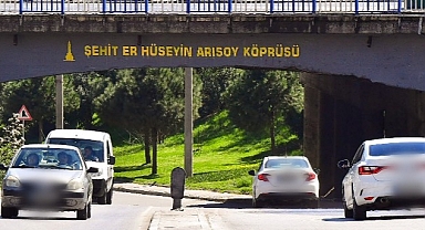 İzmir Büyükşehir Belediyesi'nden İzmirli şehitlerin anısına saygı