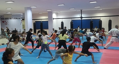 Karate, Kick Boks ve Pilates kursları devam ediyor