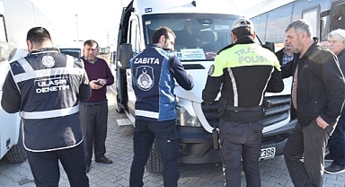 Kartepe’de Öğrenci Servislerinin Denetimleri Yapıldı