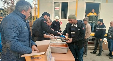 Keçiören Belediyesinin Aş Evinde Üç Öğün Yemek