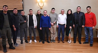 Kemer Belediyesi Başkanı Necati Topaloğlu, Kemer Arama Kurtarma Gönüllüleri ile iftar yemeğinde bir araya geldi