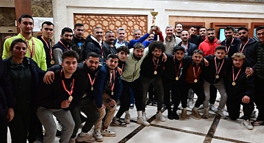 Kemer İdmanyurdu Spor şampiyon olarak Süper Amatöre yükseldi