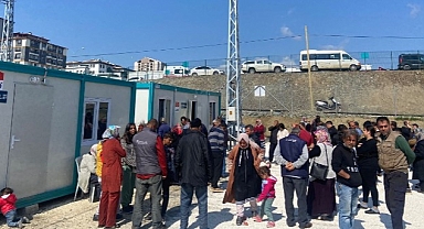 Kocaeli Büyükşehir'in Defne'deki Konteyner Kentine vatandaşlar taşınmaya başladı