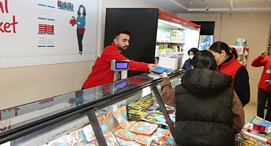 Küçükçekmece'de Bir İlk Paranın Değil, Sevgi VE Dayanışmasının Geçtiği Tek Market: Halk Market