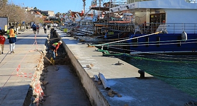 Marmaris Limanda Çalışmalar Devam Ediyor