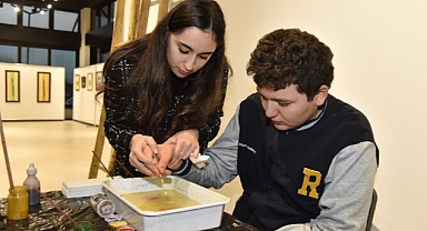 Özel Çocuklar Kartepe’de Ebru Sergisini Gezdi