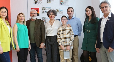 Özel Gereksinimli Sarp’ın Farkındalık Yaratan Resimleri Küçükçekmece’de Sergileniyor