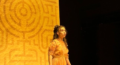 Özğürleşmeye Çağrı: Karanlıkta Kadınlar Sarı Görünür