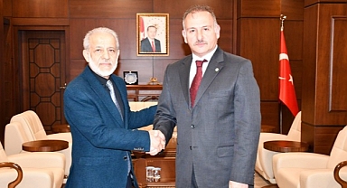 Prof. Dr. Mehmet Tahir Güllüoğlu, Rektörlük Görevini Devraldı