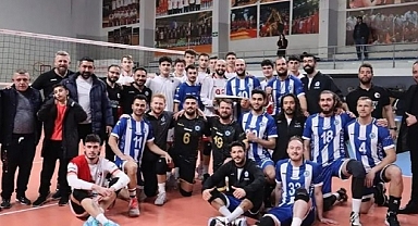 Şampiyon Yarı Final İçin Sahada