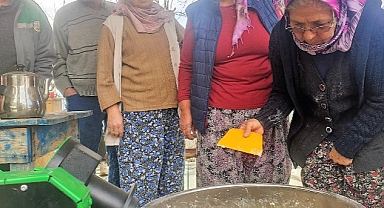 Serikli kadınlara Antalya Büyükşehir'den hamur yoğurma makinesi