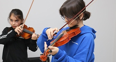 Ücretsiz Piyano ve Keman Kursları Başladı