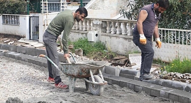 Yol Yapım Çalışmaları Devam Ediyor