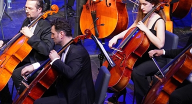 100’üncü yılda 100 korist Balkan Senfoni’yle sahnede!