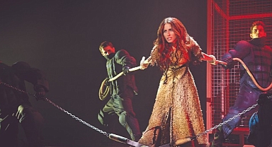 Aşkın Efsanevi Hikayesi Yeniden Zorlu PSM’de “Notre Dame de Paris” Müzikali Dev Oyuncu Kadrosuyla Büyüleyecek