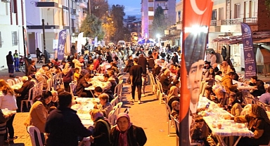 Aydın Büyükşehir Belediyesi'nden Kentin Birçok Noktasında İftar Programı