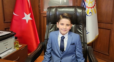 Başkan Sezer Koltuğun Melih’e Devretti