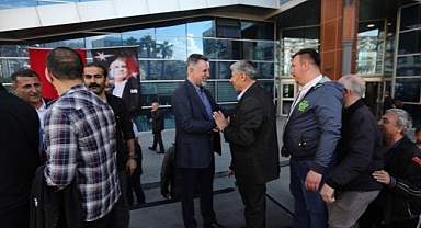 Bayraklı’da bayram coşkusu! Çalışanlara maaş ve ikramiye müjdesi!