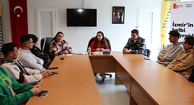 Bayraklı’da gençlik meclisi toplandı Seçim güvenliği için sahada çalışacaklar