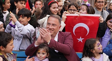 Beylikdüzü Belediye Başkanı Mehmet Murat Çalık, Komşularıyla Buluşmaya Devam Ediyor