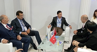 Bodrum Standında Protokol Üyeleri ve Turizmciler Bir Arada