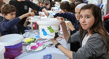 Bu kapta dostluk var