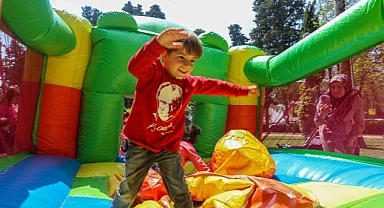 Buca’da 23 Nisan coşkusu, Hasanağa Bahçesi’’nde başladı