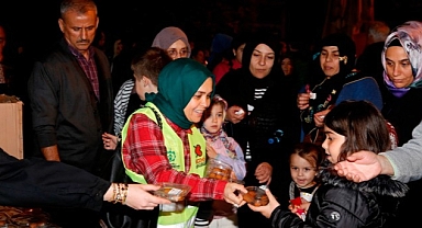 Büyükşehir'den Kadir Gecesi'nde lokma ikramı