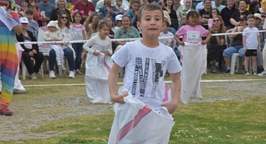 Çocuk Bayramı Uçurtma Şenliğiyle Renklendi