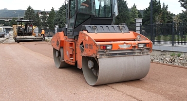 Derince Millet Bahçesi çevresine asfalt ve yaya kaldırımı