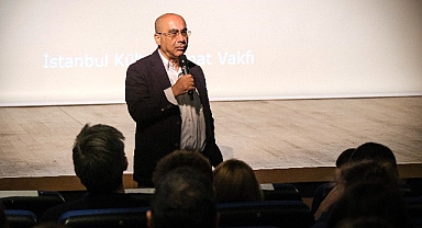 Derviş Zaim'ın Tavuri Belgeseli 42. İstanbul Film Festivali'nde gösterildi