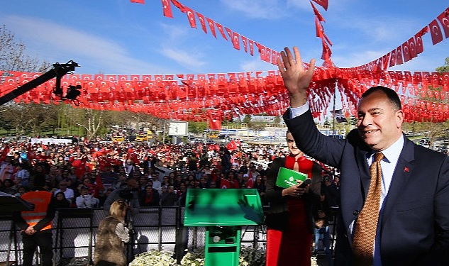 “Egemenlik Kayıtsız Şartsız Milletindir”