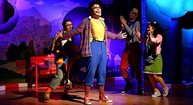 Eti Çocuk Tiyatrosu, 23 Nisan’da Deprem Bölgesinde Çocuklar ile Buluşuyor