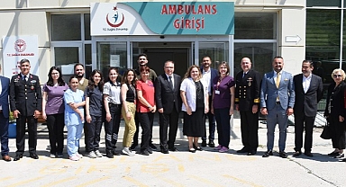 Foça ilçe protokolü üyeleri Ramazan Bayramı kutlama programına katıldı.