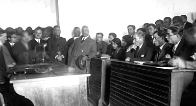 “Geleceği Aydınlatmak: Cumhuriyet’in İlk Yıllarında Yökseköğretimin Yeniden İnşası, 1923–1946” Sergisi Devam Ediyor