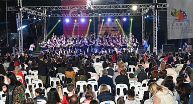 Gençlik Orkestrası gönülleri fethetti