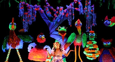 İBB Şehir Tiyatroları 23 Nisan Ulusal Egemenlik Ve Çocuk Bayramı’nda sahnelerinde 7 çocuk oyununu ücretsiz olarak çocuklarla buluşturuyor