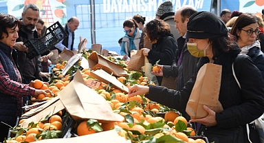 Kadıköy, Depremzede Çiftçilerle Dayanışmaya Devam Ediyor