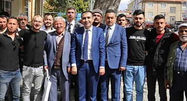 Karaman Belediyesinin bayramlaşma programı Ramazan Bayramının ikinci günü belediye hizmet binasında gerçekleşti