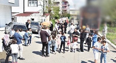 Kartepeli Çocuklar Ramazan Bayramı Hediyesi