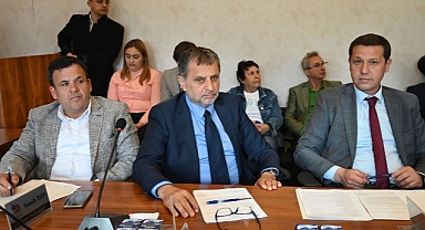 Kemer Belediyesi Nisan ayı meclis toplantısı, Kemer Belediye Başkanı Necati Topaloğlu başkanlığında gerçekleştirildi