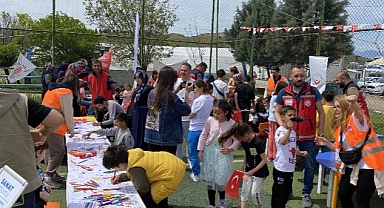 Koç Topluluğu Şirketleri ve Gönüllülerinden 23 Nisan Ulusal Egemenlik ve Çocuk Bayramı’nda Deprem Bölgesindeki Çocuklara Destek