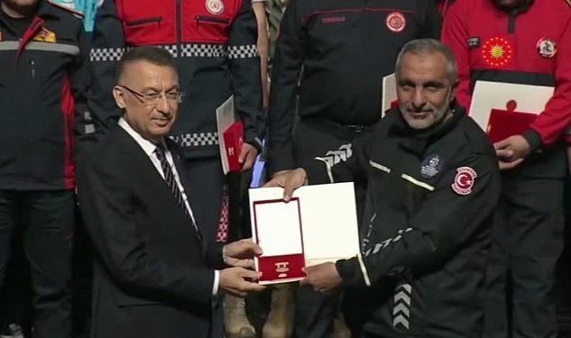 Kocaeli İtfaiyesi'ne Devlet Üstün Fedakârlık Madalyası