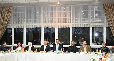 Kocaman Muhtarlarla İftar Sofrasında Buluştu