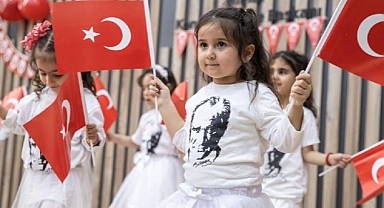 Konaklı miniklerden gururlandıran 23 Nisan kutlaması