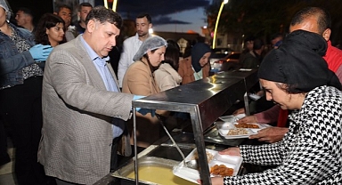 Menderesliler İftar Yemeğinde Bir Araya Geldi