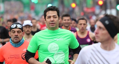 Mert Fırat, Schneider Electric Paris Maratonu’nda Depremzedeler için Koştu