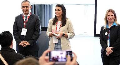 Millî Eğitim Bakanlığı İngilizce öğretmenleri, Türkiye’deki başarılarını Birleşik Krallık’ın uluslararası en büyük eğitim konferansına taşıdı