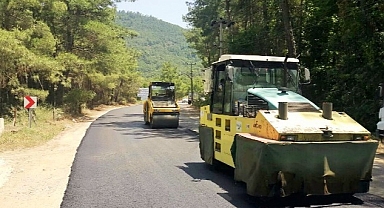 Muğla Büyükşehir, Marmaris’te 183 Km Yol Çalışması Yaptı